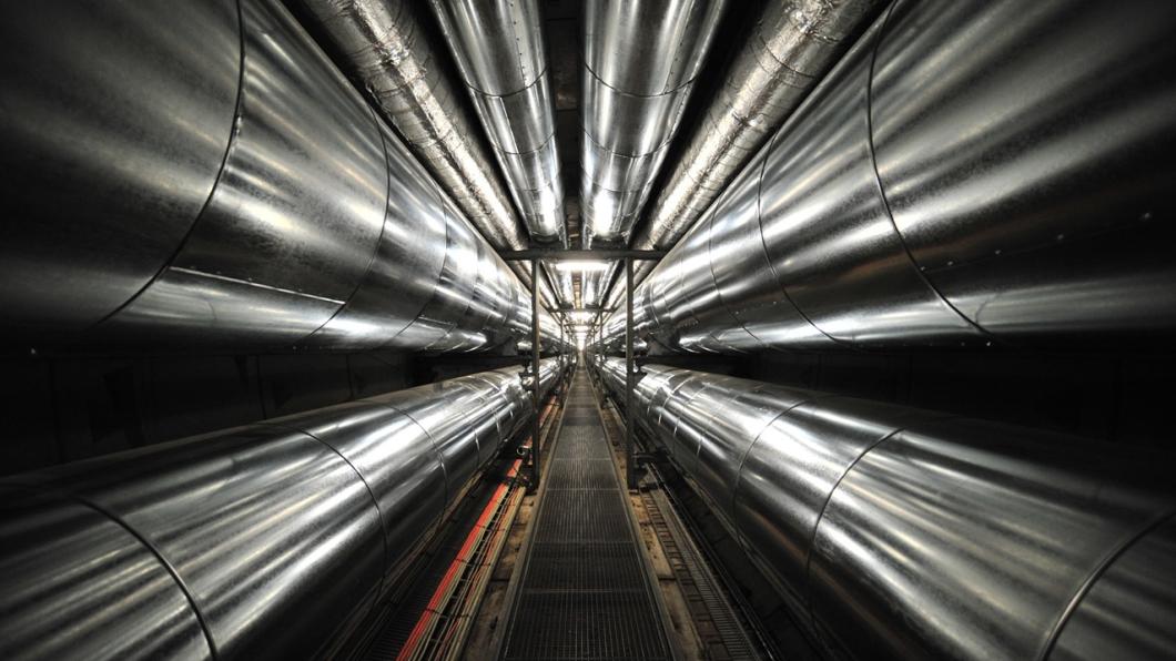 Tunnel voor stadswarmte, water en stadsgas in Kopenhagen, Denemarken.